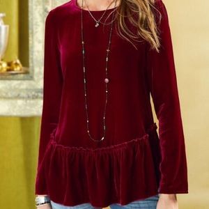 ✨Velvet Sundance top✨